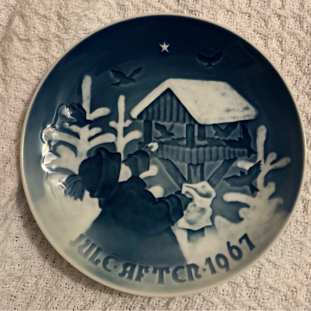 Bing & Grøndahl Christmas plate from 1967.